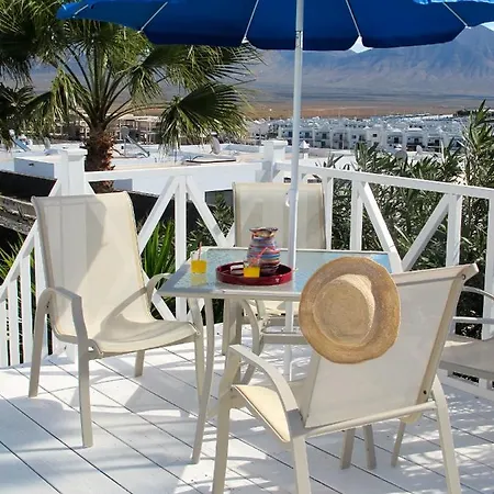 De La Vista * Playa Blanca (Lanzarote)