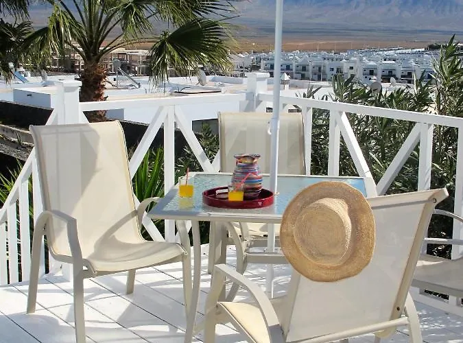 De La Vista * Playa Blanca